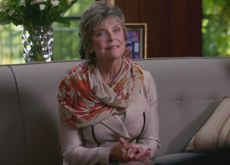 Eleanor being interviewed by Dean and Sam... Eleanor being interviewed by Dean and Sam...